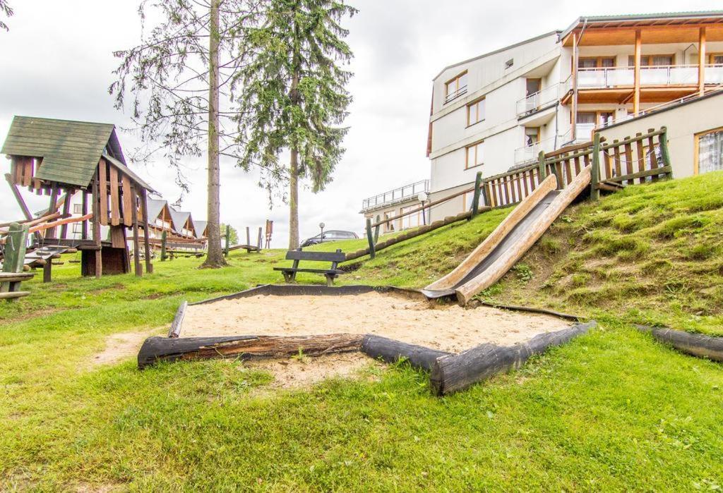 Apartament Zlote Tarasy Apartamentyzakopianskie Basen Sauna Jacuzzi Zakopane Ngoại thất bức ảnh